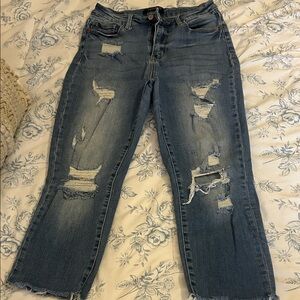 Judy Blue Ripped Ankle Jeans in Classic Blue